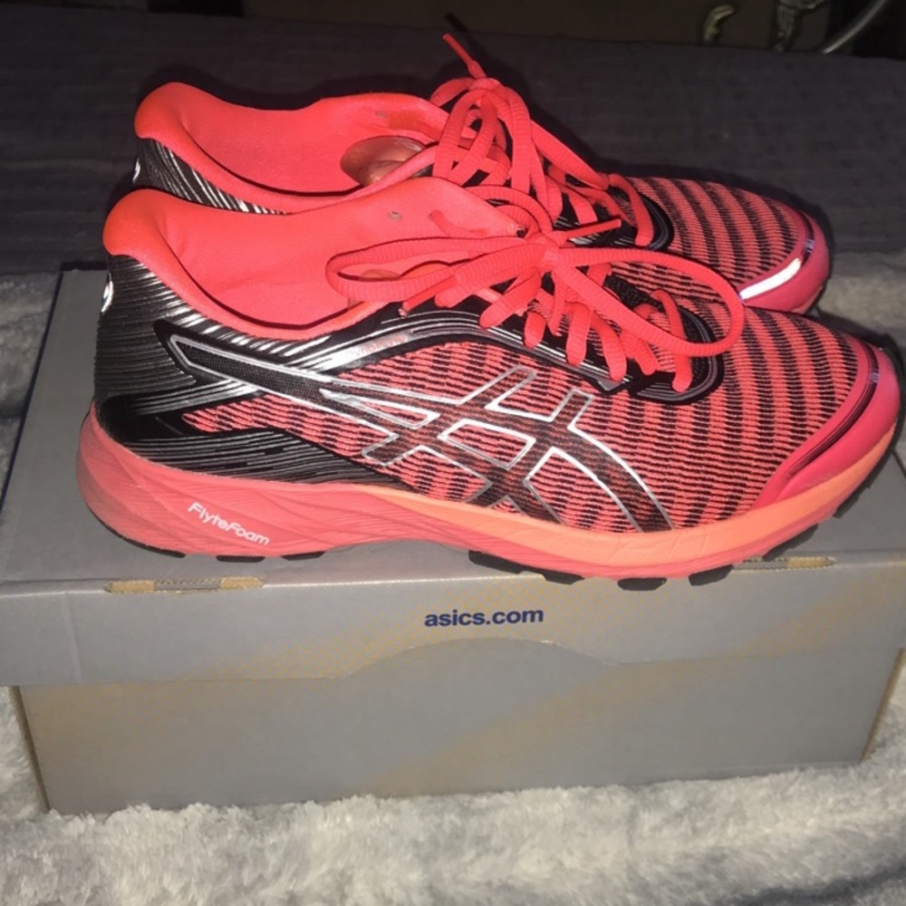 Asics Dynaflyte. Great condition.
